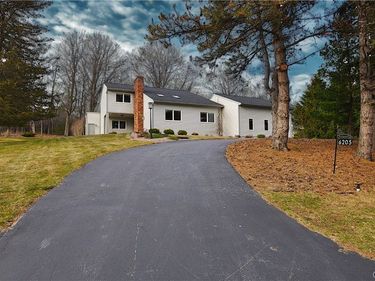 6205 Keystone Way, Jamesville, NY 13078