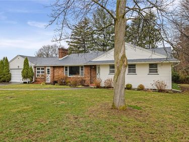 5 Callingham Road, Pittsford, NY 14534