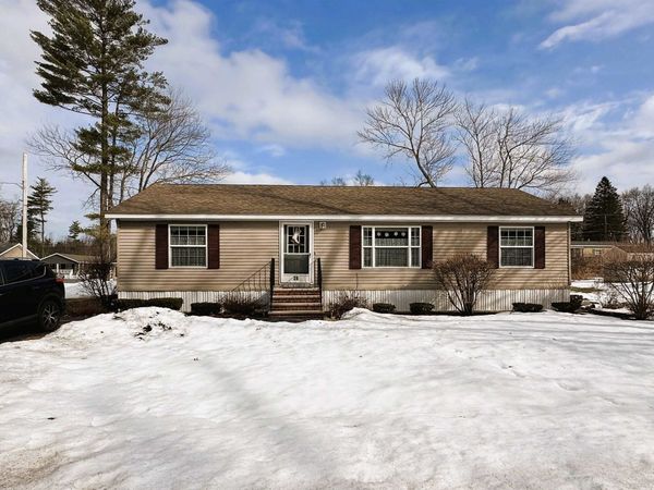 28 West Street, Salem, NH 03079