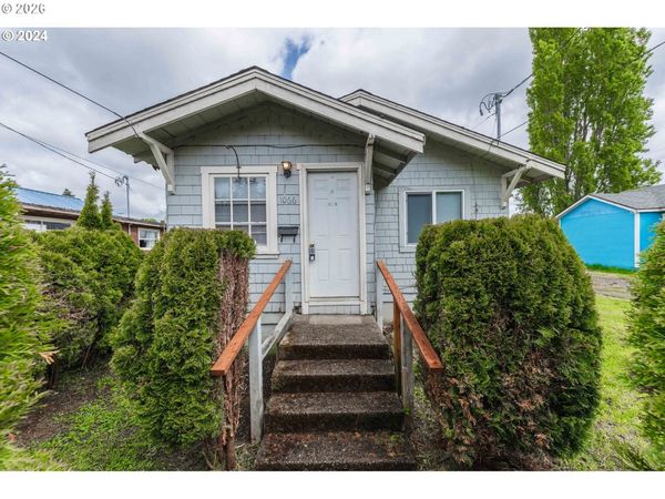 1066 S 8TH ST, Coos Bay, OR 97420