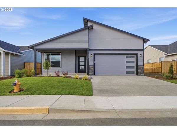 620 E Fourth ST, Yamhill, OR 97148