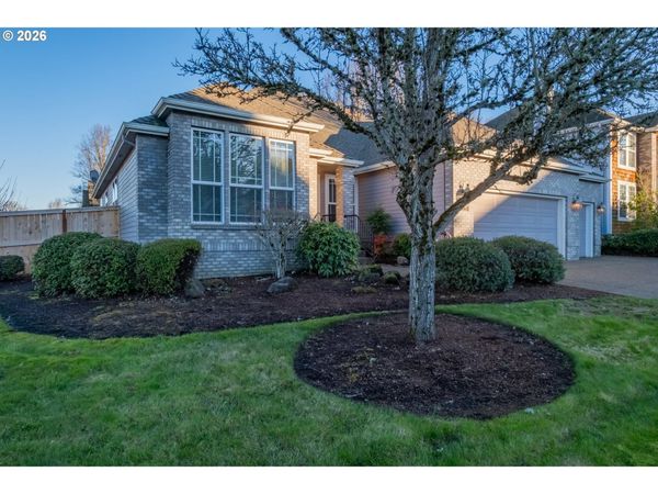 2463 NW BROADWAY ST, Albany, OR 97321