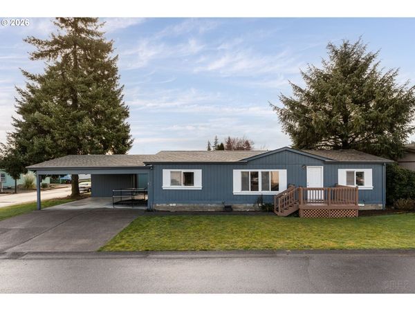 375 Metlako WAY, Unit 42, Columbia City, OR 97018