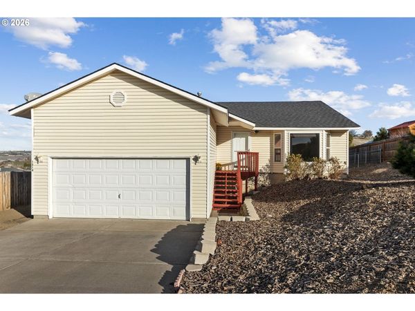 1314 SW 11TH CT, Pendleton, OR 97801