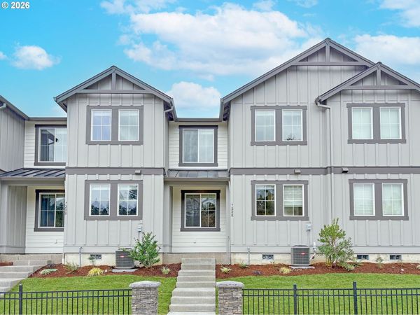 7288 SE BUTTERNUT CREEK PKWY, Hillsboro, OR 97123