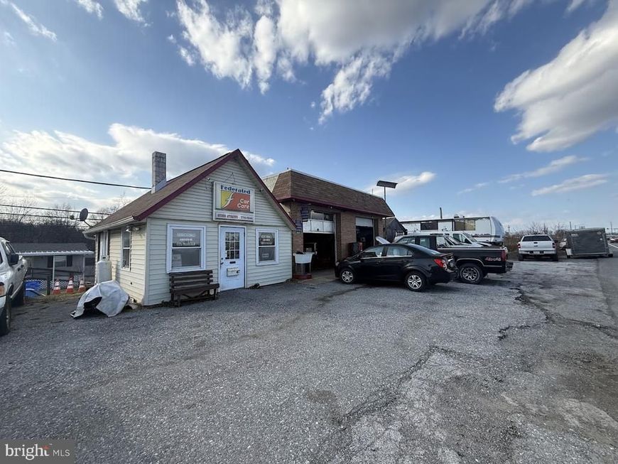 109 Old York Road, New Cumberland, PA 17070 Main Photo