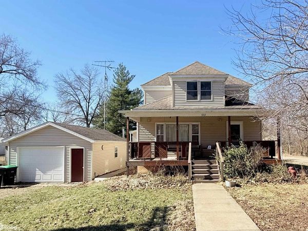 602 S 8Th Street, Farmington, IA 52626