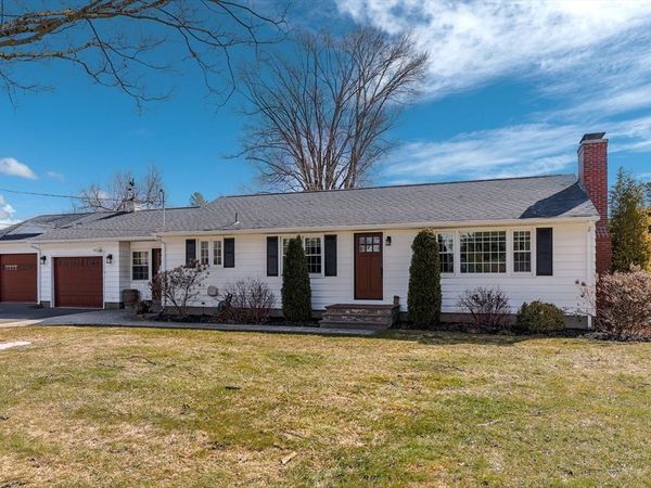 27 River Dr, Hadley, MA 01035