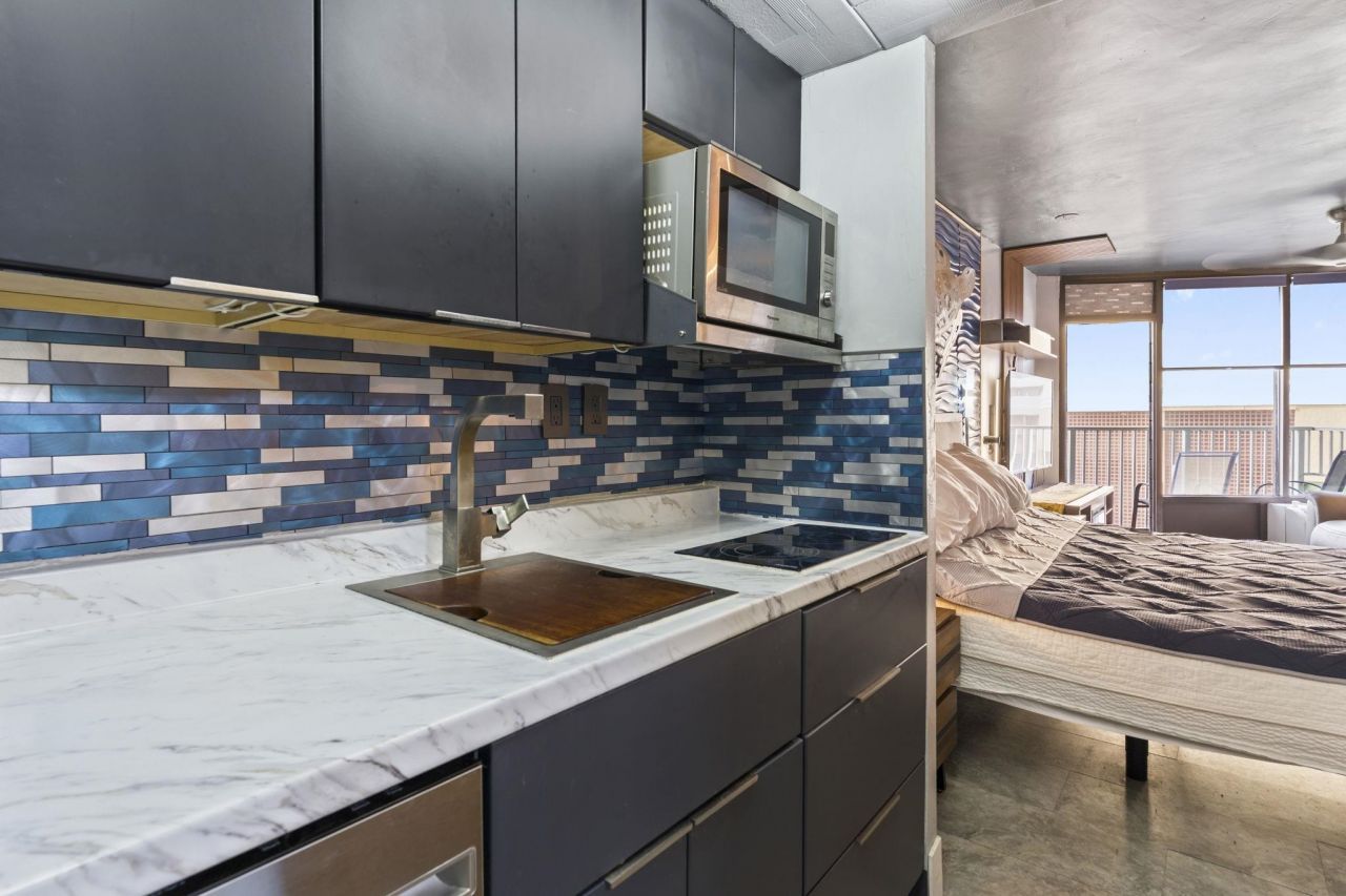 7000 North Ocean Blvd.  Photo 21