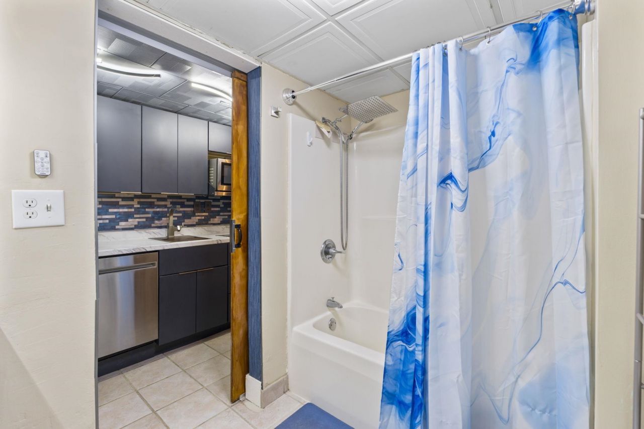 7000 North Ocean Blvd.  Photo 22