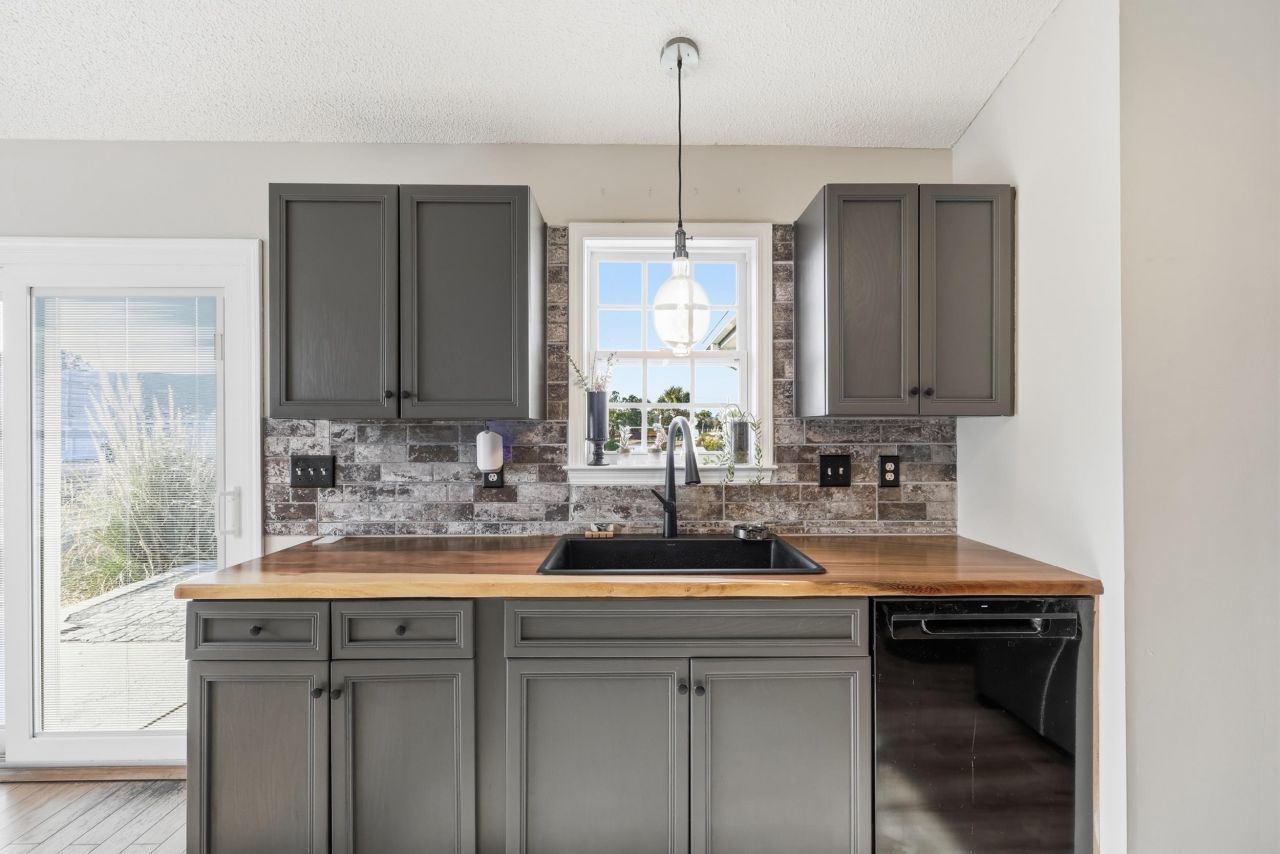 713 Kennoway Ct. Photo 11