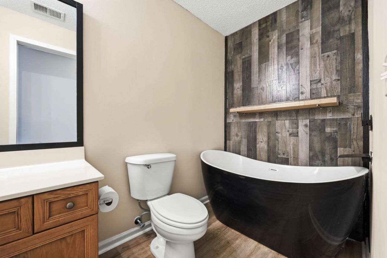 713 Kennoway Ct. Photo 16