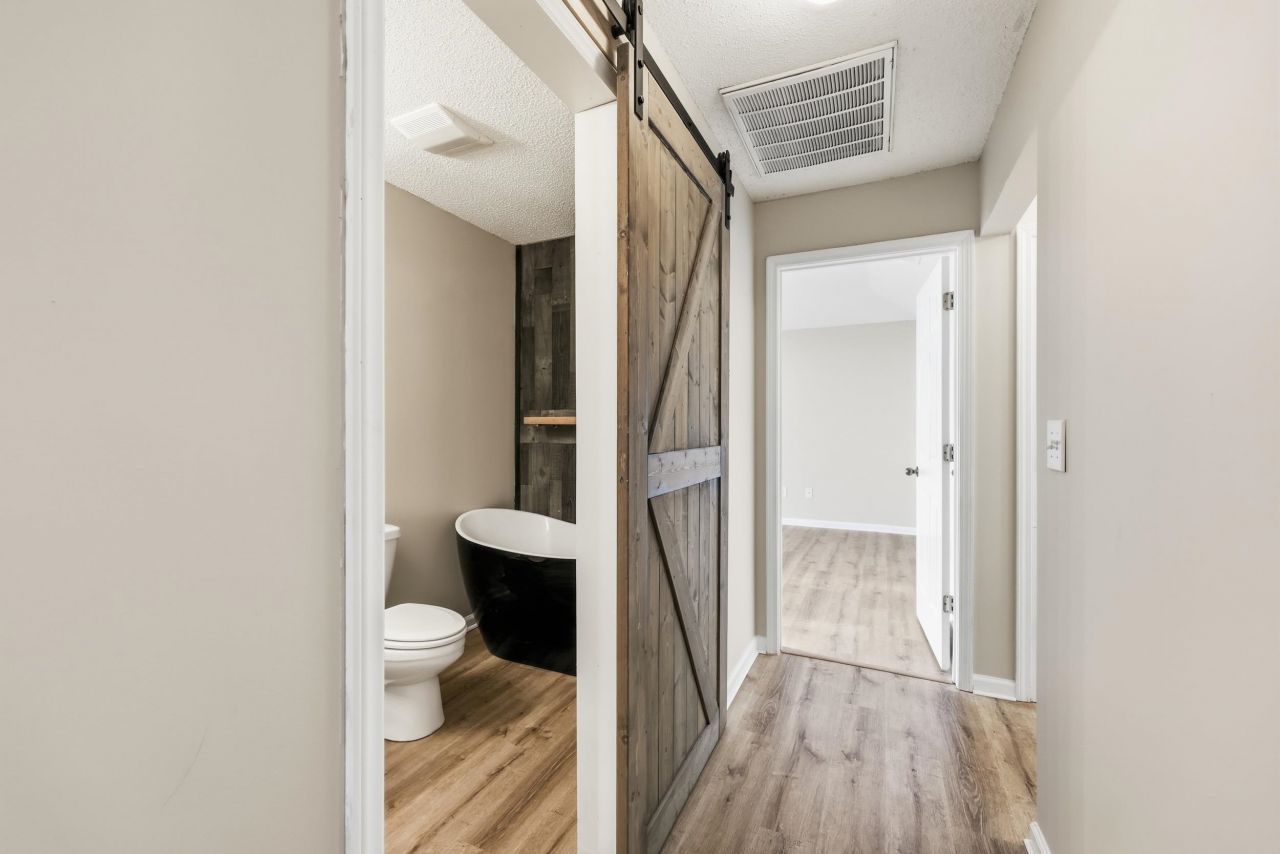 713 Kennoway Ct. Photo 19