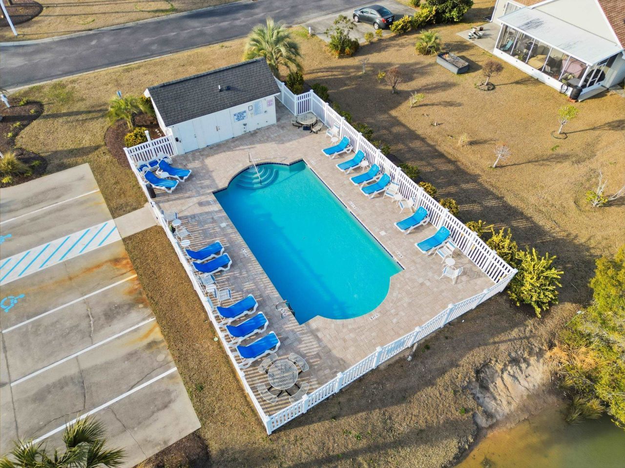 713 Kennoway Ct. Photo 37