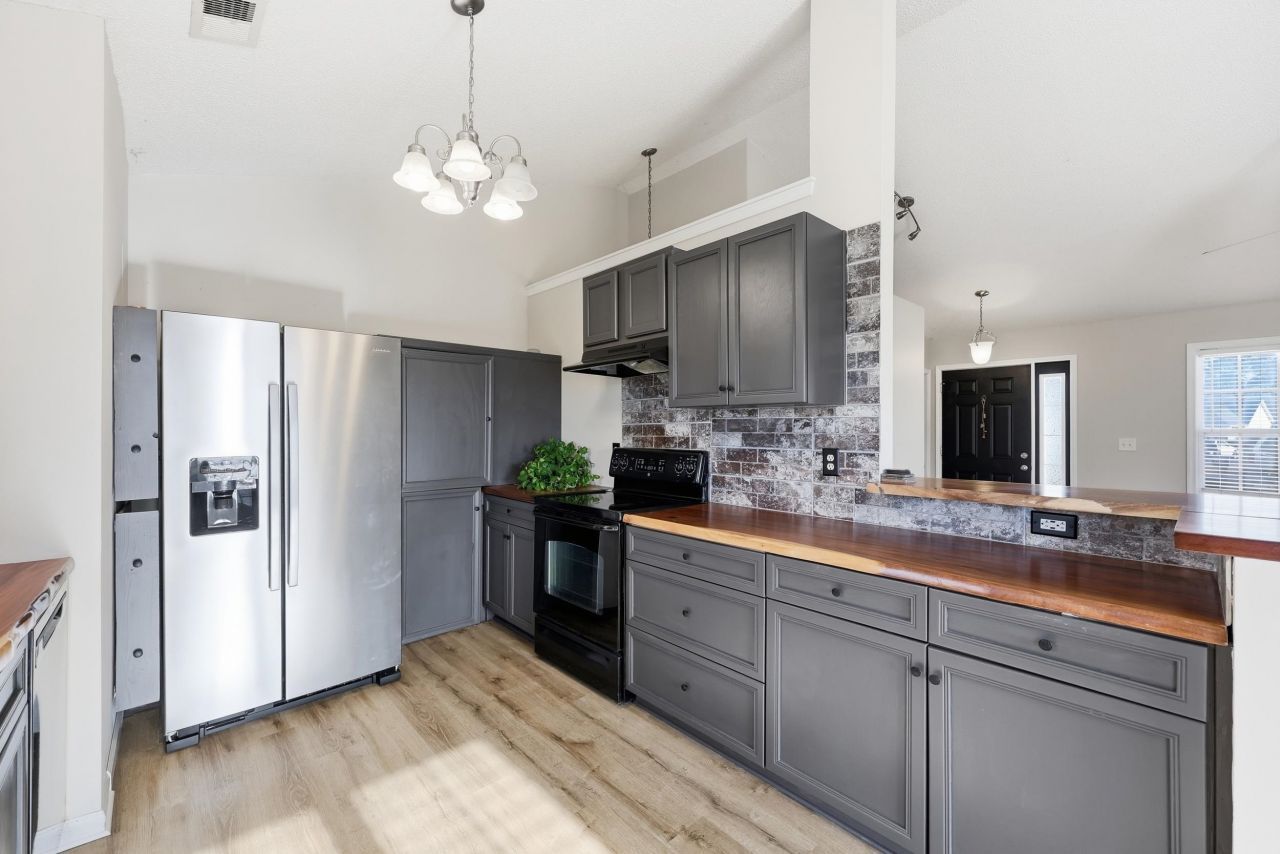 713 Kennoway Ct. Photo 9