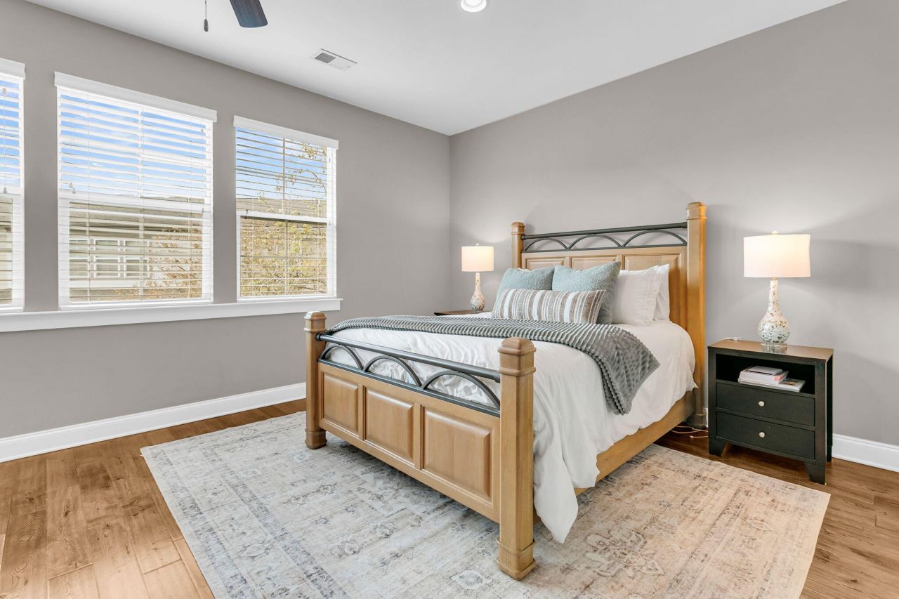 124 Slipper Shell Court Photo 15