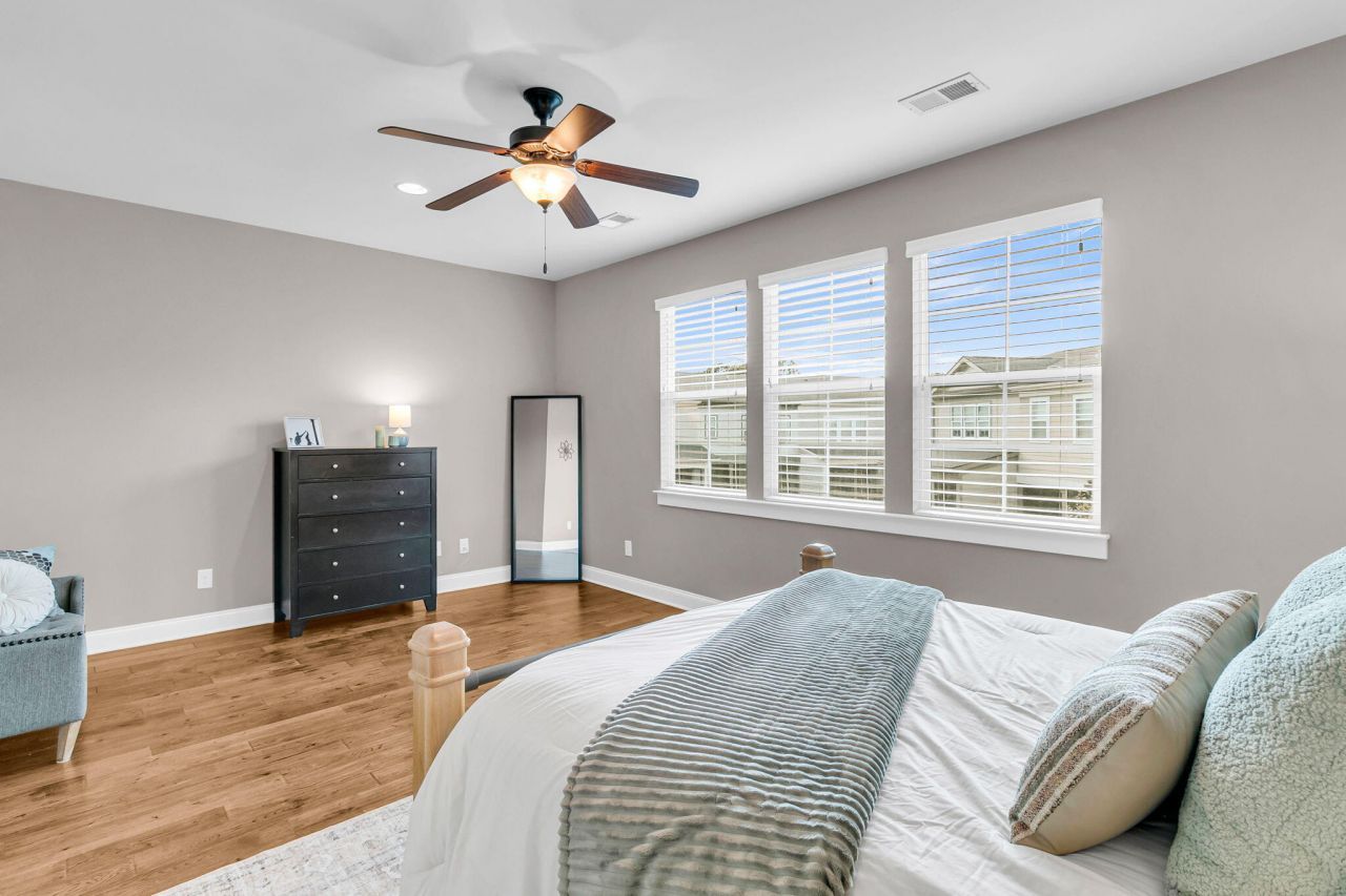 124 Slipper Shell Court Photo 17