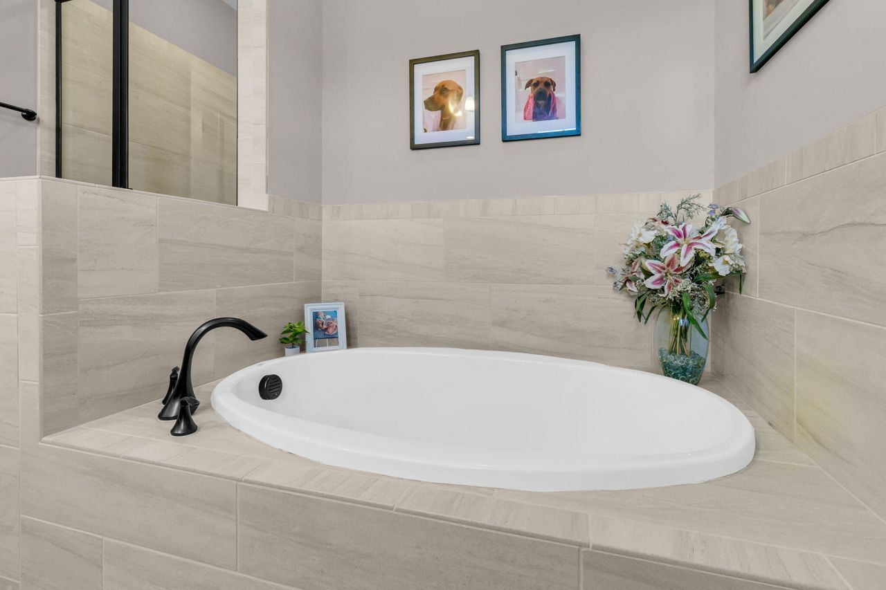 124 Slipper Shell Court Photo 25