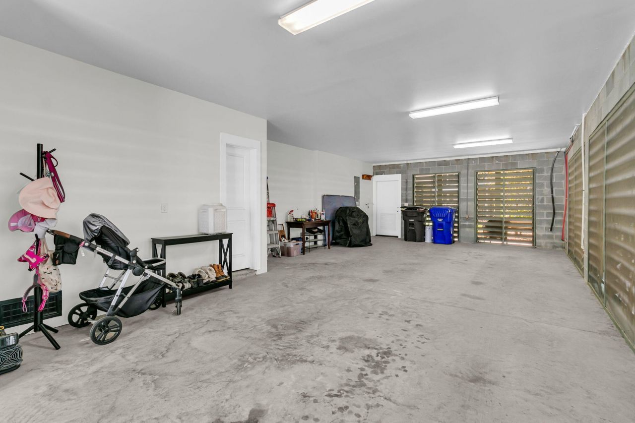 124 Slipper Shell Court Photo 28