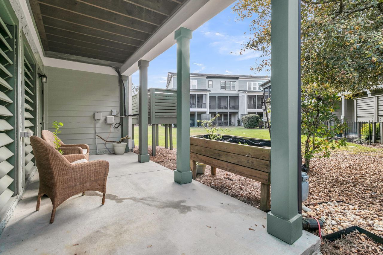 124 Slipper Shell Court Photo 29