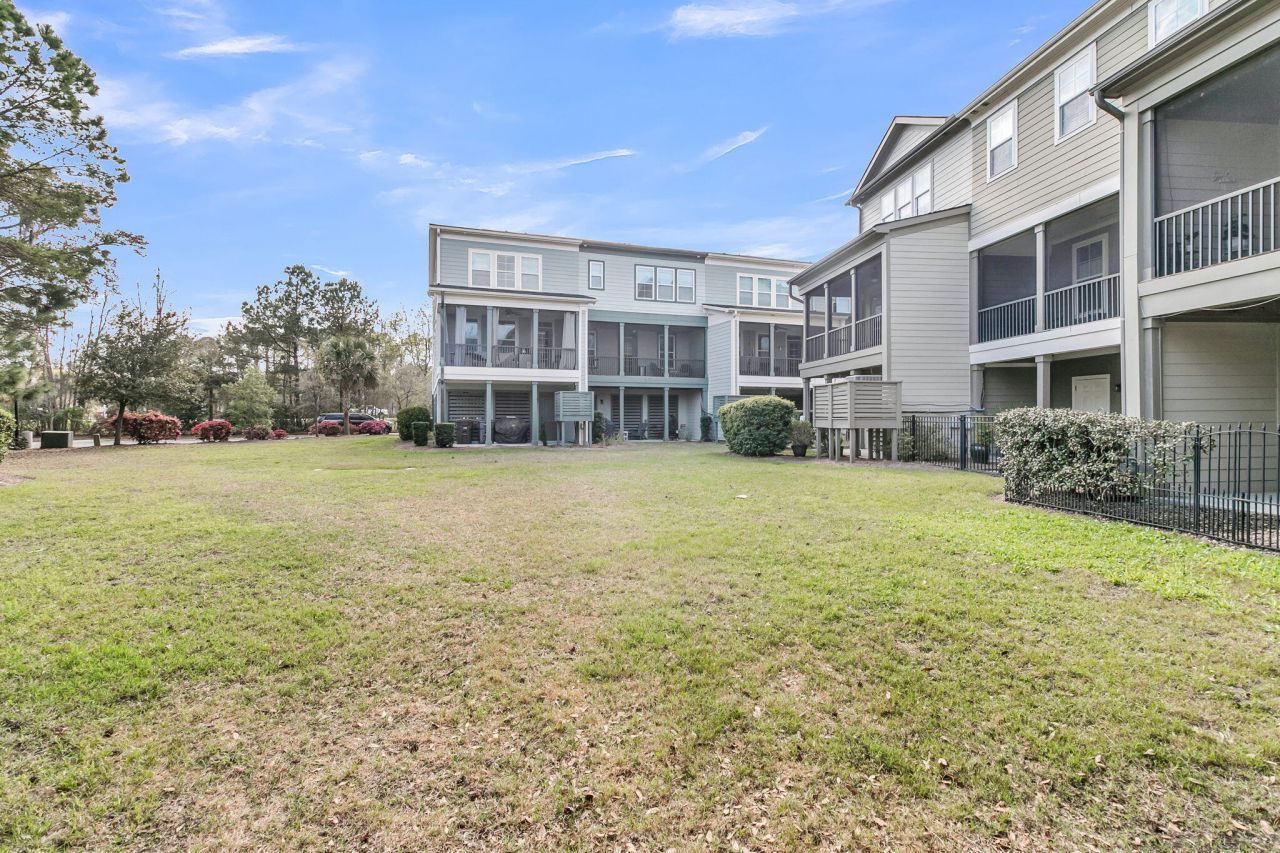 124 Slipper Shell Court Photo 32