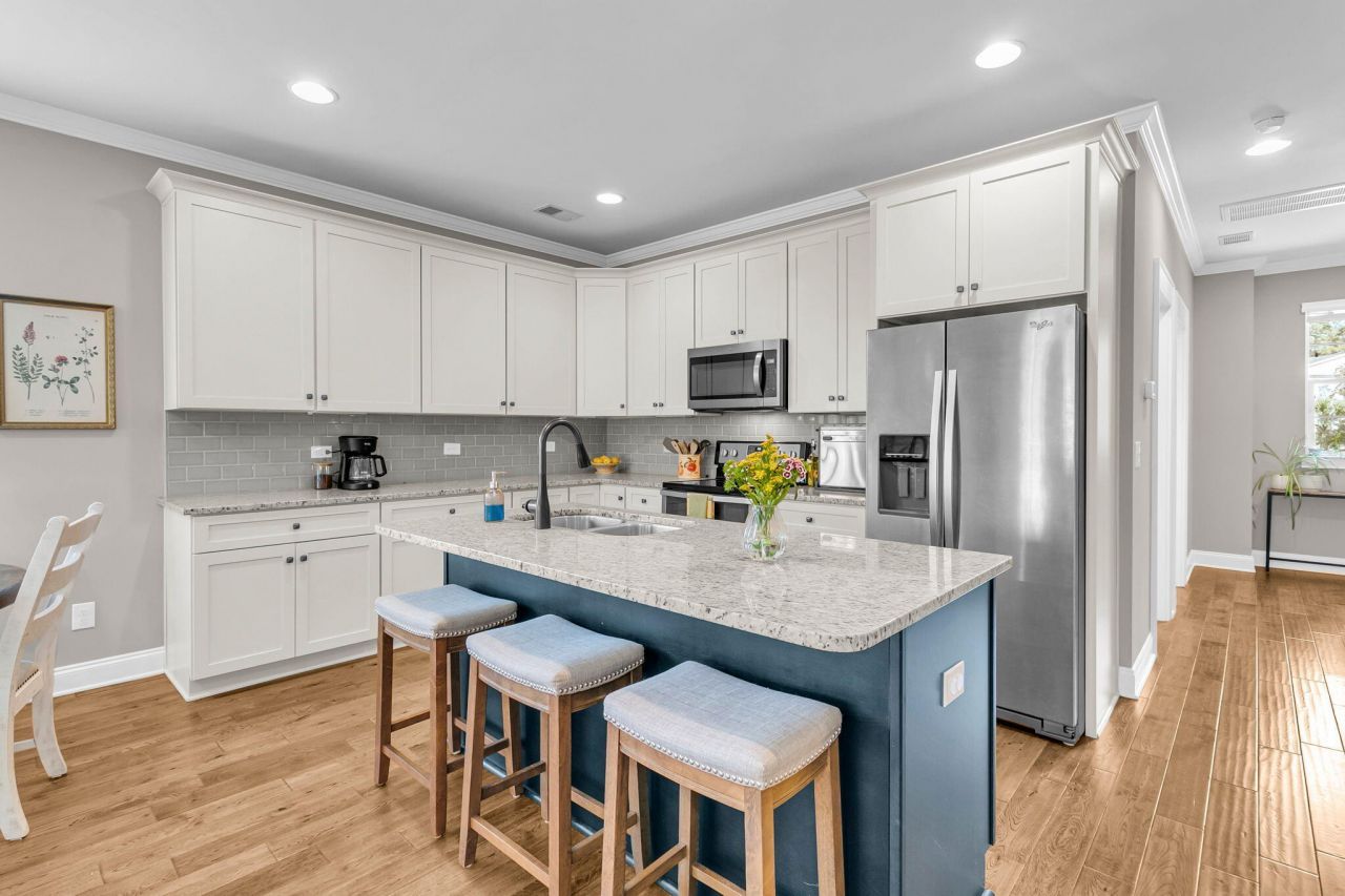 124 Slipper Shell Court Photo 7