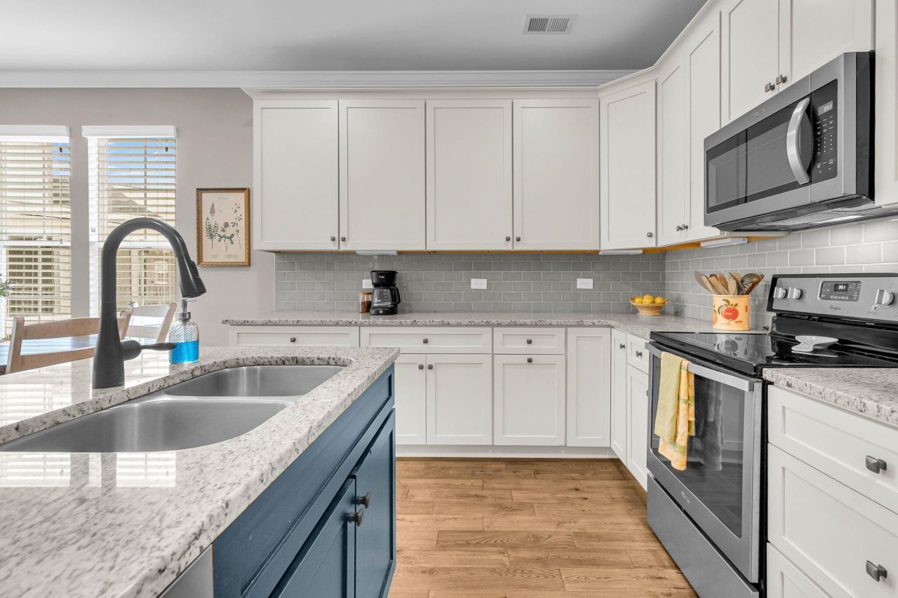 124 Slipper Shell Court Photo 9