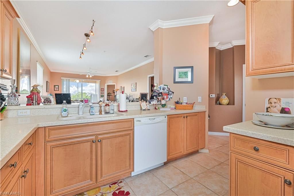 8251 Pathfinder Loop, Unit 641, Fort Myers, FL 33919 Photo