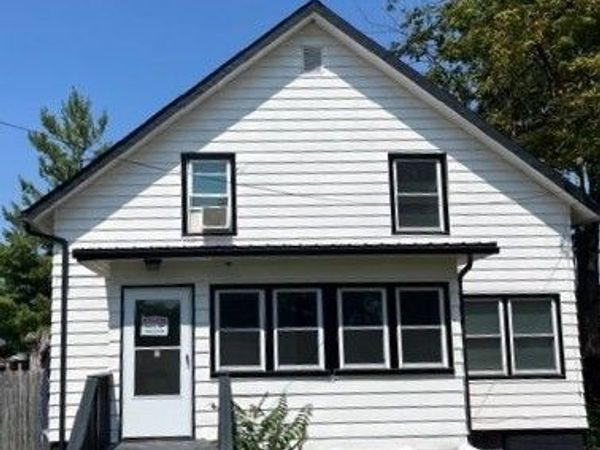 215 E Ninth Street, Madrid, IA 50156