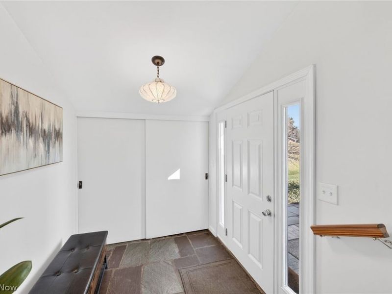 13814 Fox Hills Drive, Novelty, OH 44072 Photo 5