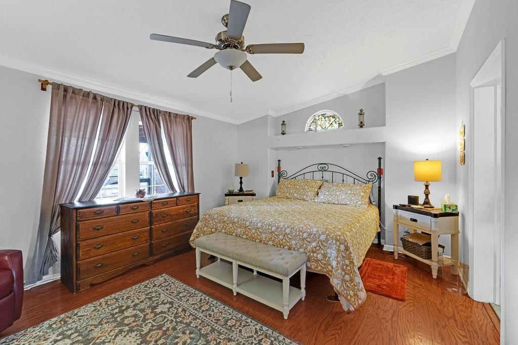 210 Mountain Dr. Photo 13