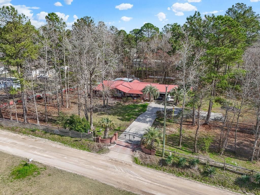 210 Mountain Dr. Photo 26