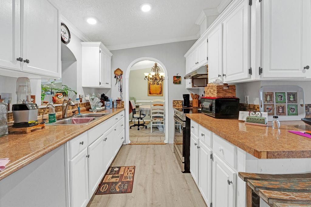 210 Mountain Dr. Photo 8