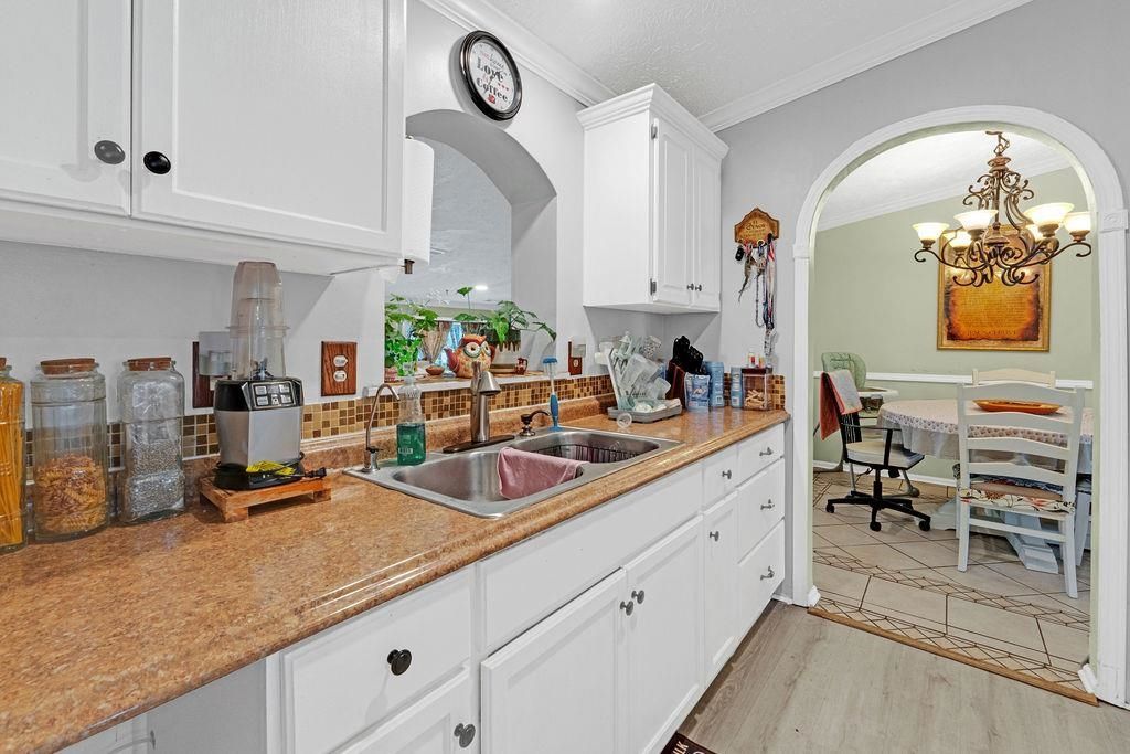 210 Mountain Dr. Photo 9