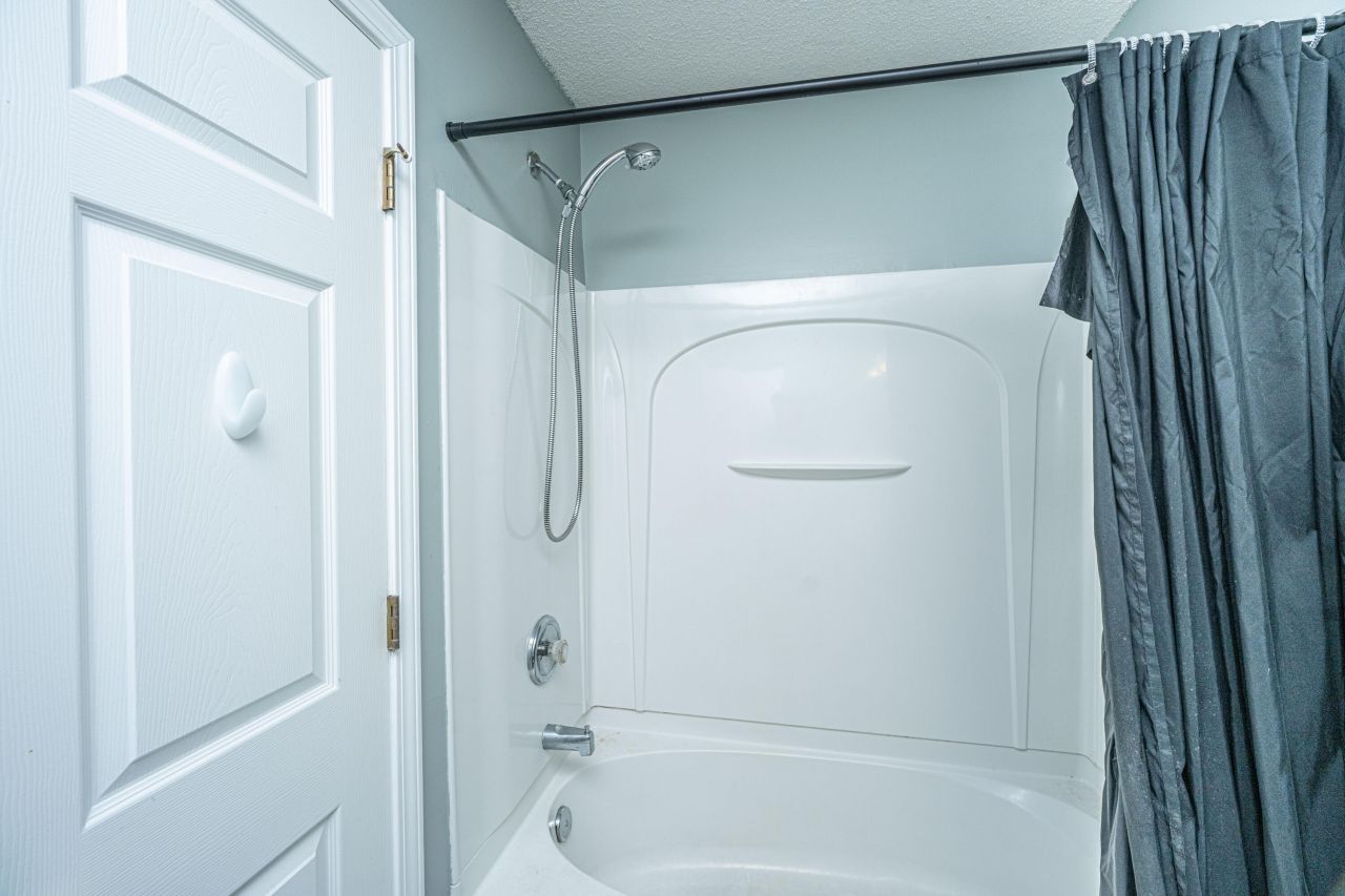 5088 Thornton Drive Photo 16