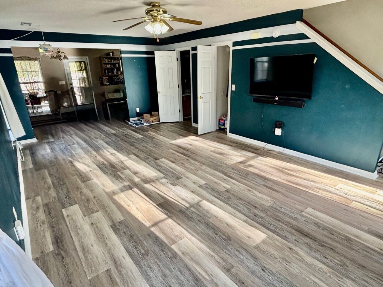 5088 Thornton Drive Photo 6