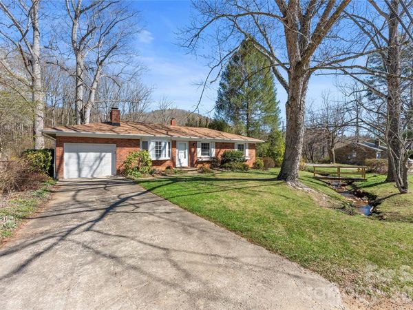 879 New Haw Creek Road, Asheville, NC 28805