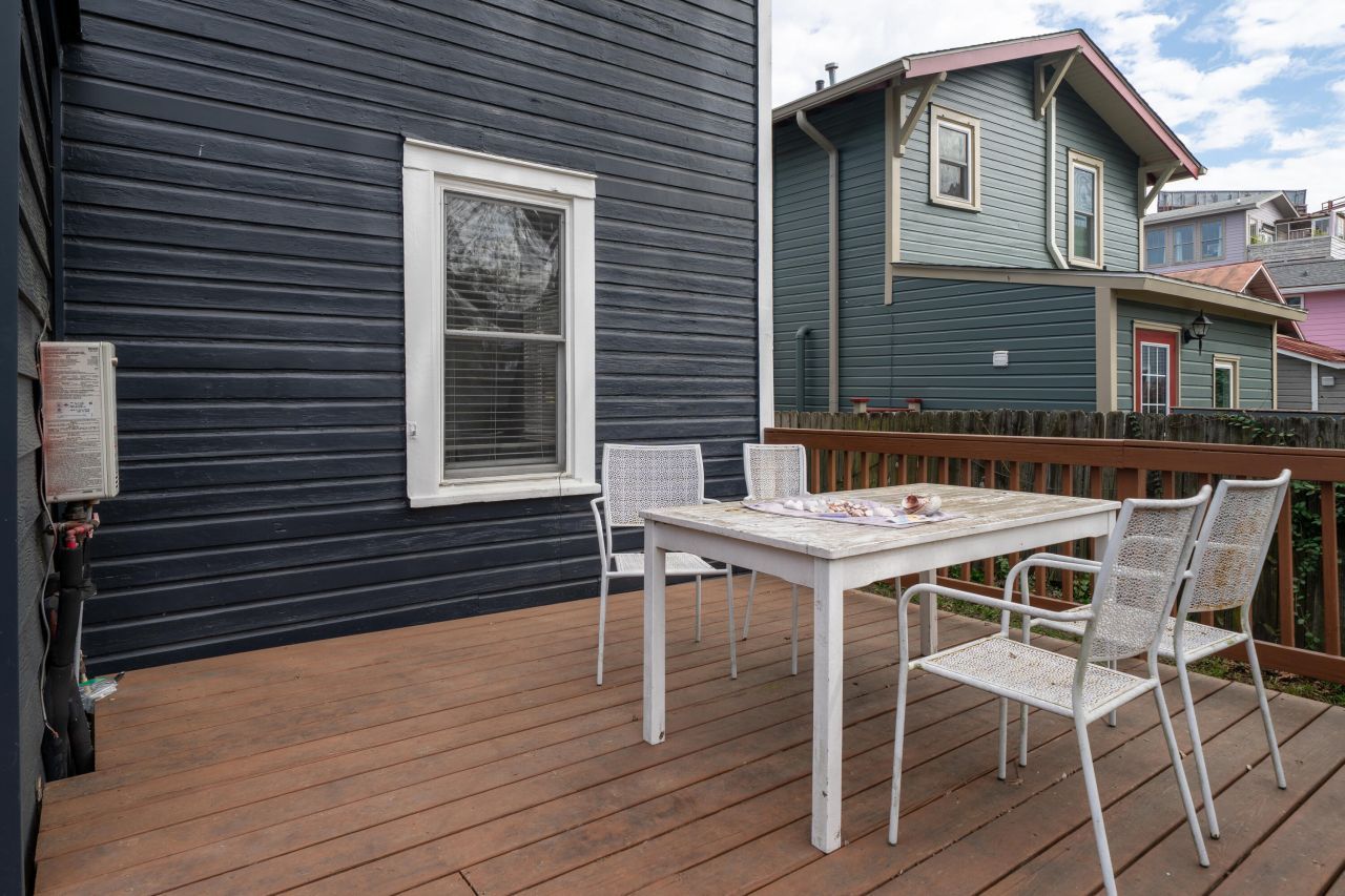 13 Poplar Street Photo 30