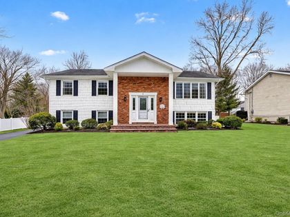 31 Marshmallow Drive Commack, NY 11725