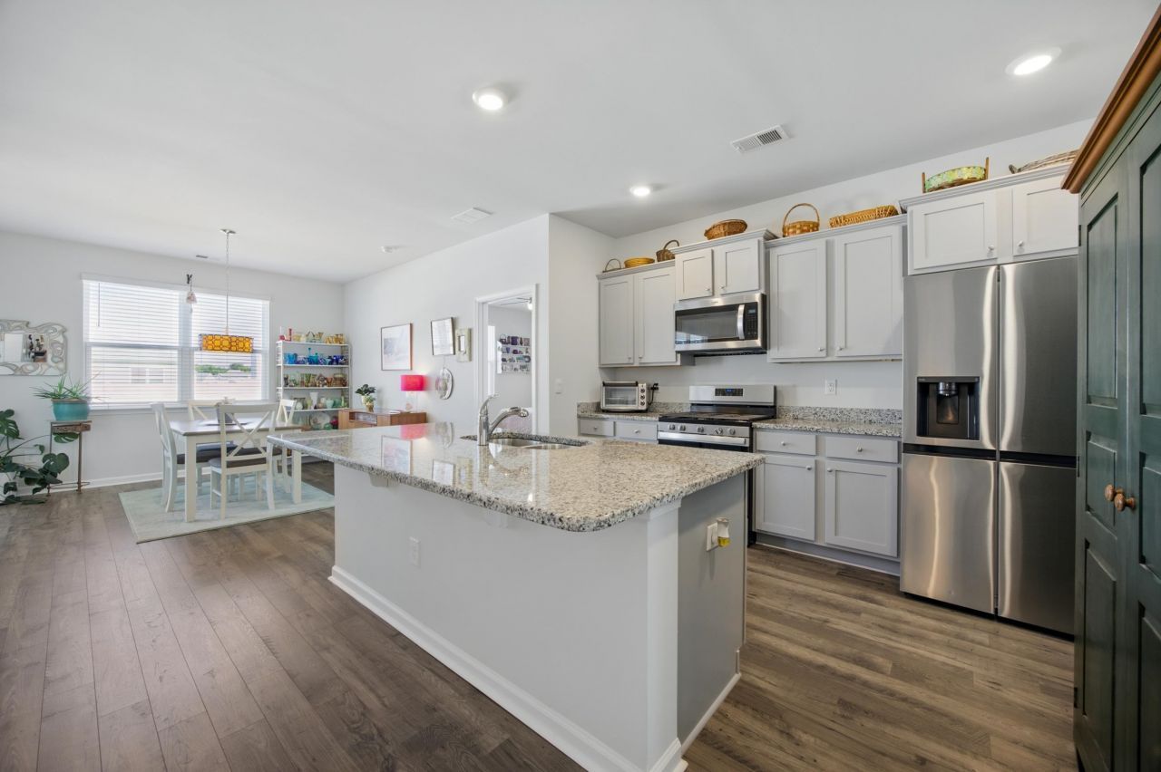 1723 Perthshire Loop Photo 12