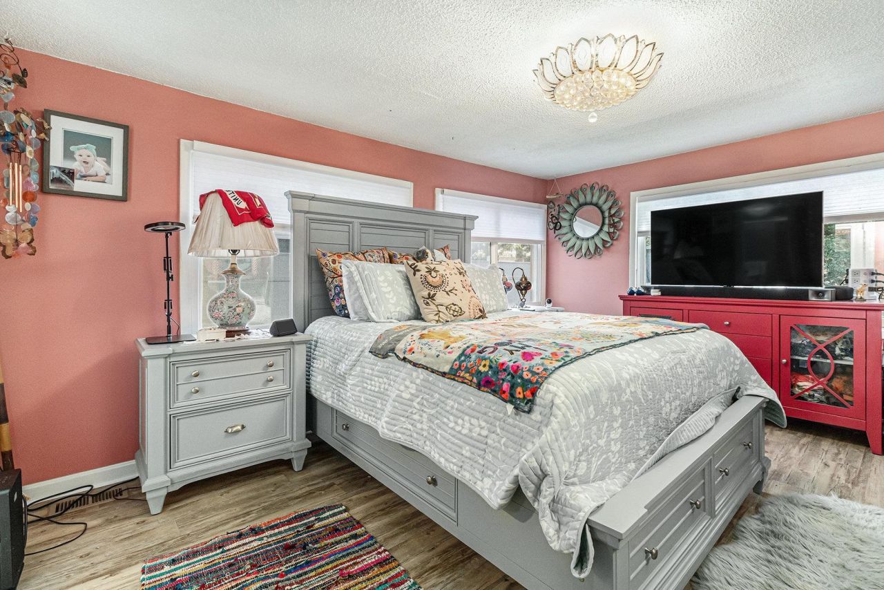 1 Top Sail Lln. Photo 14