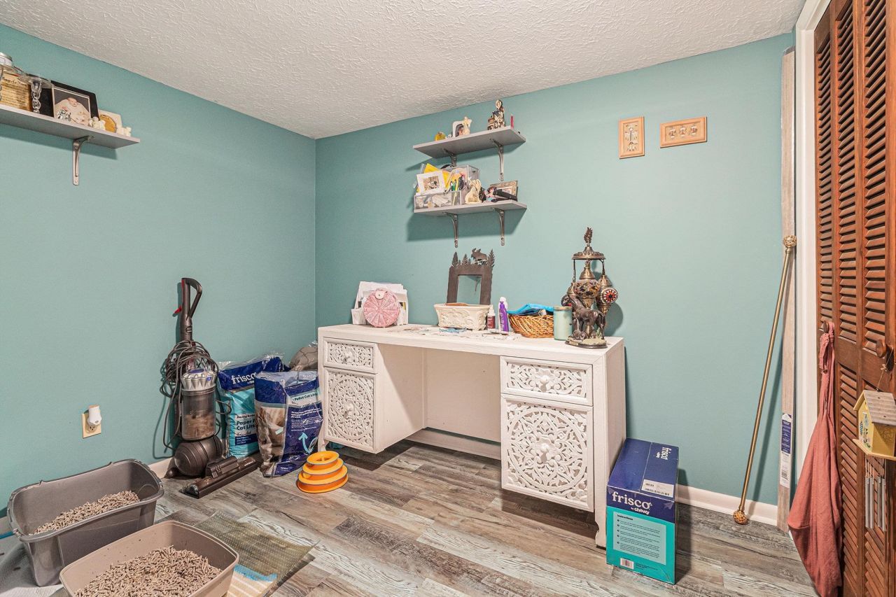 1 Top Sail Lln. Photo 21