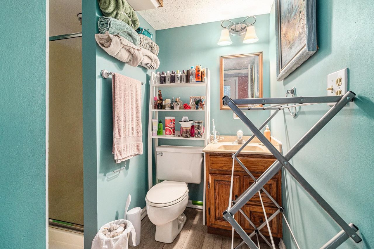 1 Top Sail Lln. Photo 23