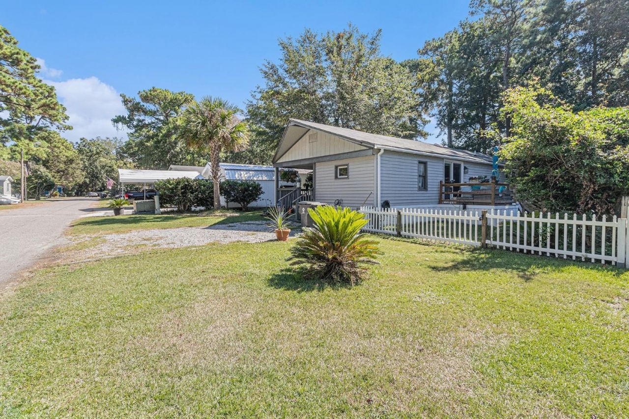 1 Top Sail Lln. Photo 29