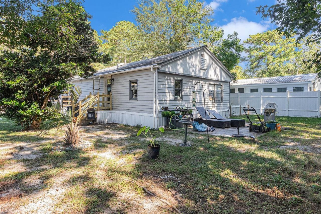 1 Top Sail Lln. Photo 30