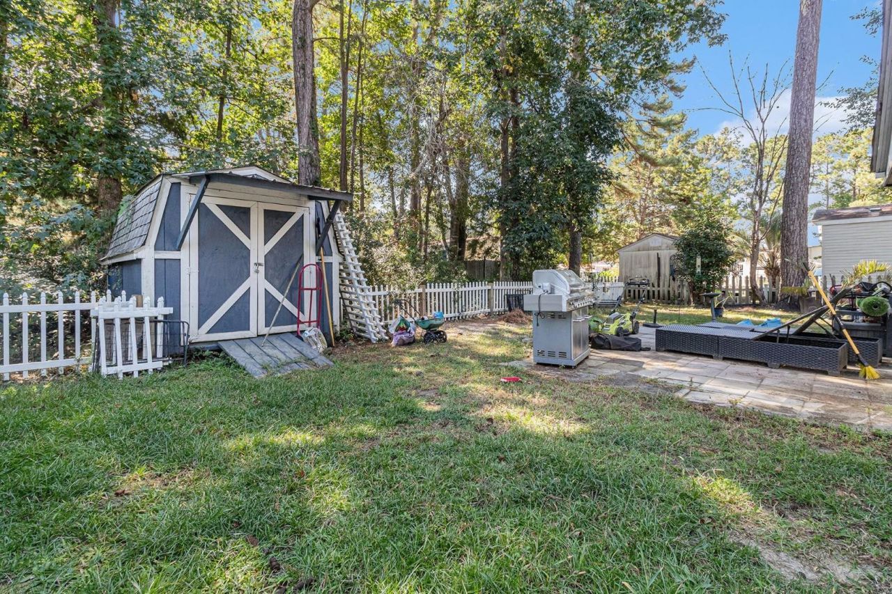 1 Top Sail Lln. Photo 33