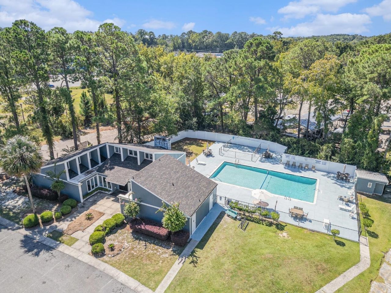 1 Top Sail Lln. Photo 37