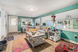 1 Top Sail Lln. photo 4