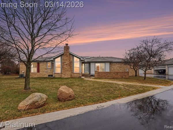 48459 Hudson Bay Court, Shelby Twp, MI 48315