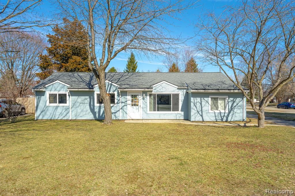 6460 Hermana Road, West Bloomfield Township, MI 48324 Main Photo